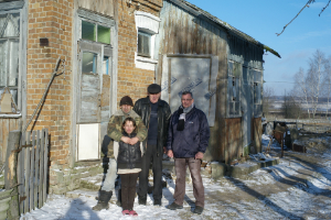 Hausbesuche_Geschwister_Wolynien_Westukraine.jpg